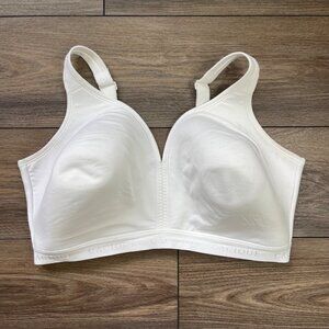 Cacique Lightly Lined No-Wire Bra Women's Plus Size 42F White Comfort Adjustable